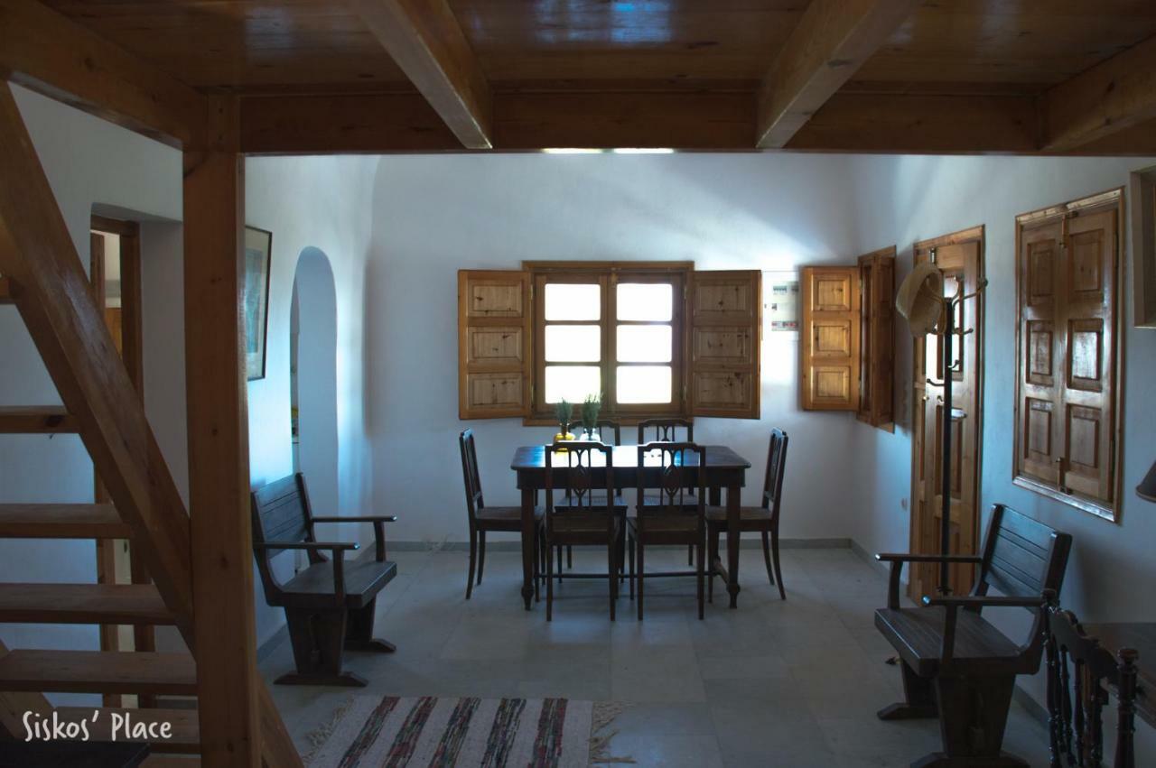 Siskosplace Koloumpos Bagian luar foto
