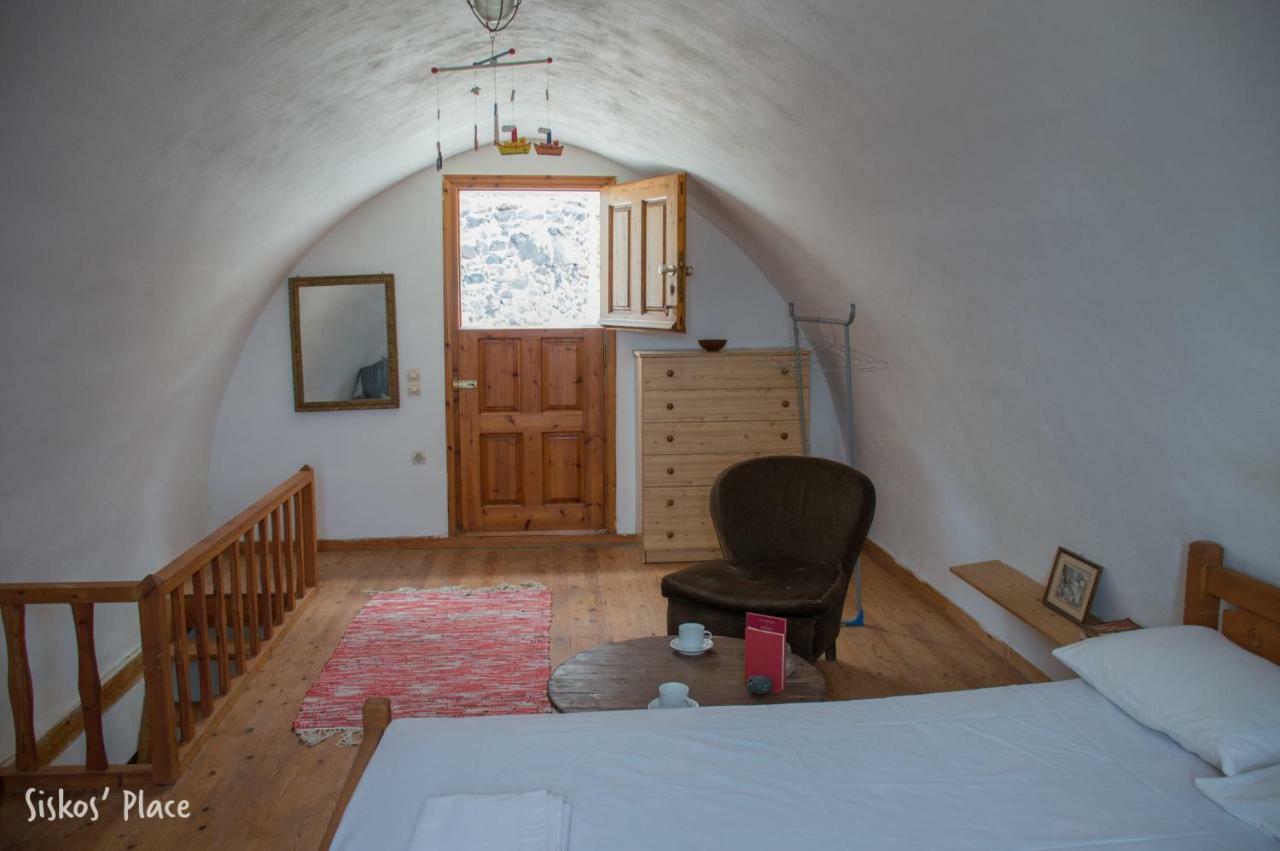 Siskosplace Koloumpos Bagian luar foto