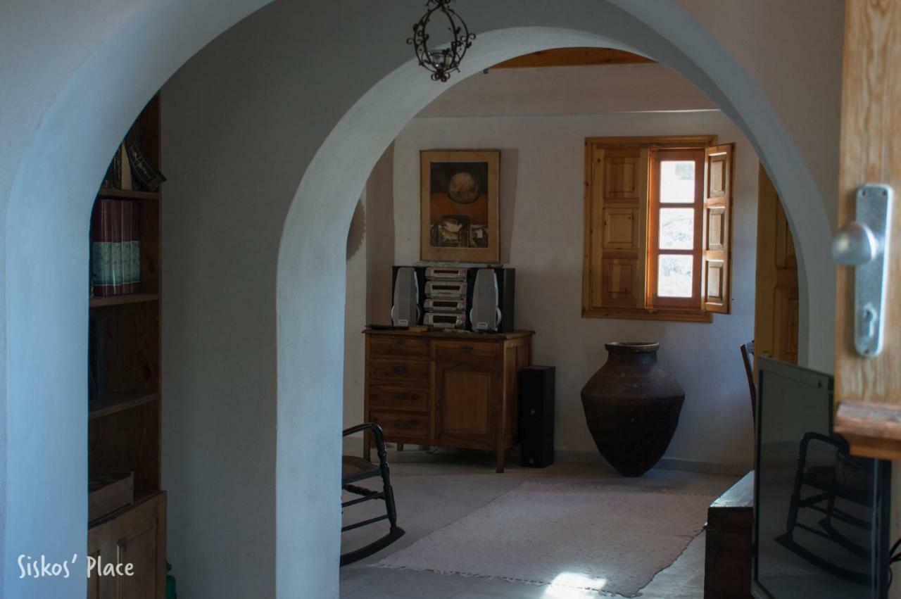 Siskosplace Koloumpos Bagian luar foto