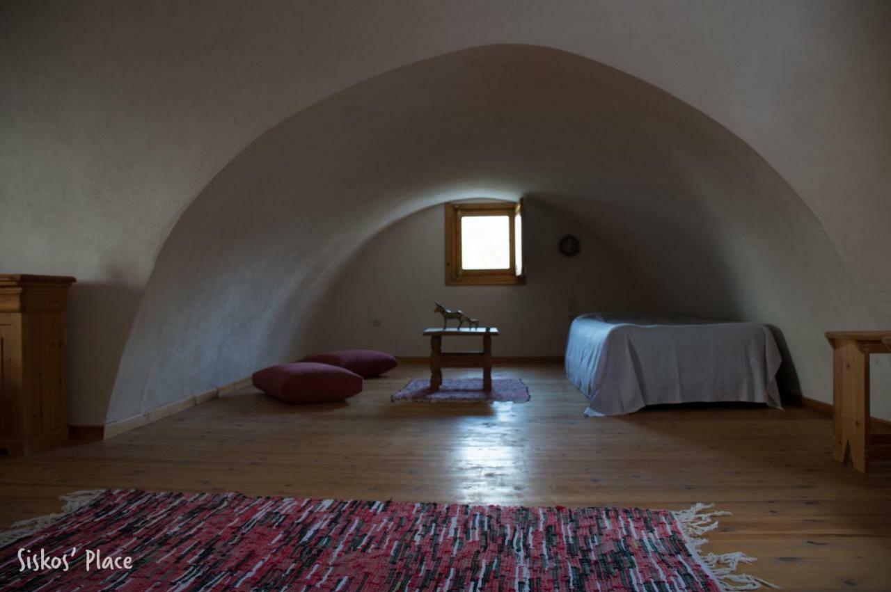 Siskosplace Koloumpos Bagian luar foto