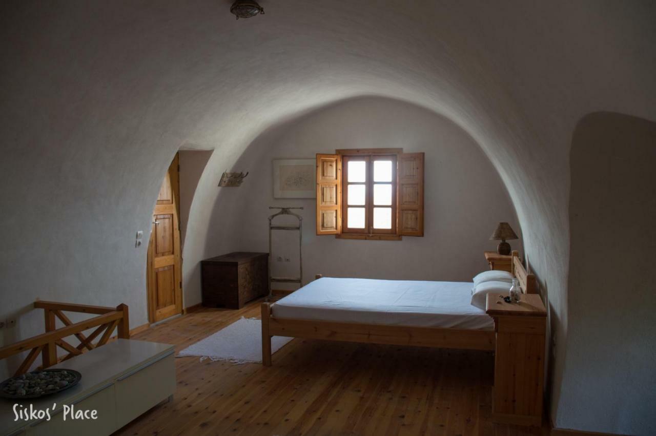 Siskosplace Koloumpos Bagian luar foto