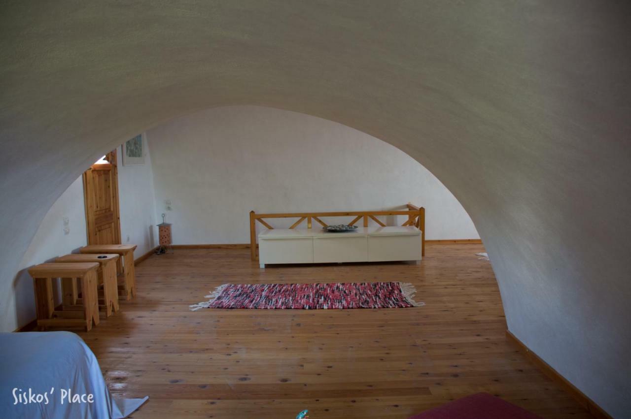 Siskosplace Koloumpos Bagian luar foto